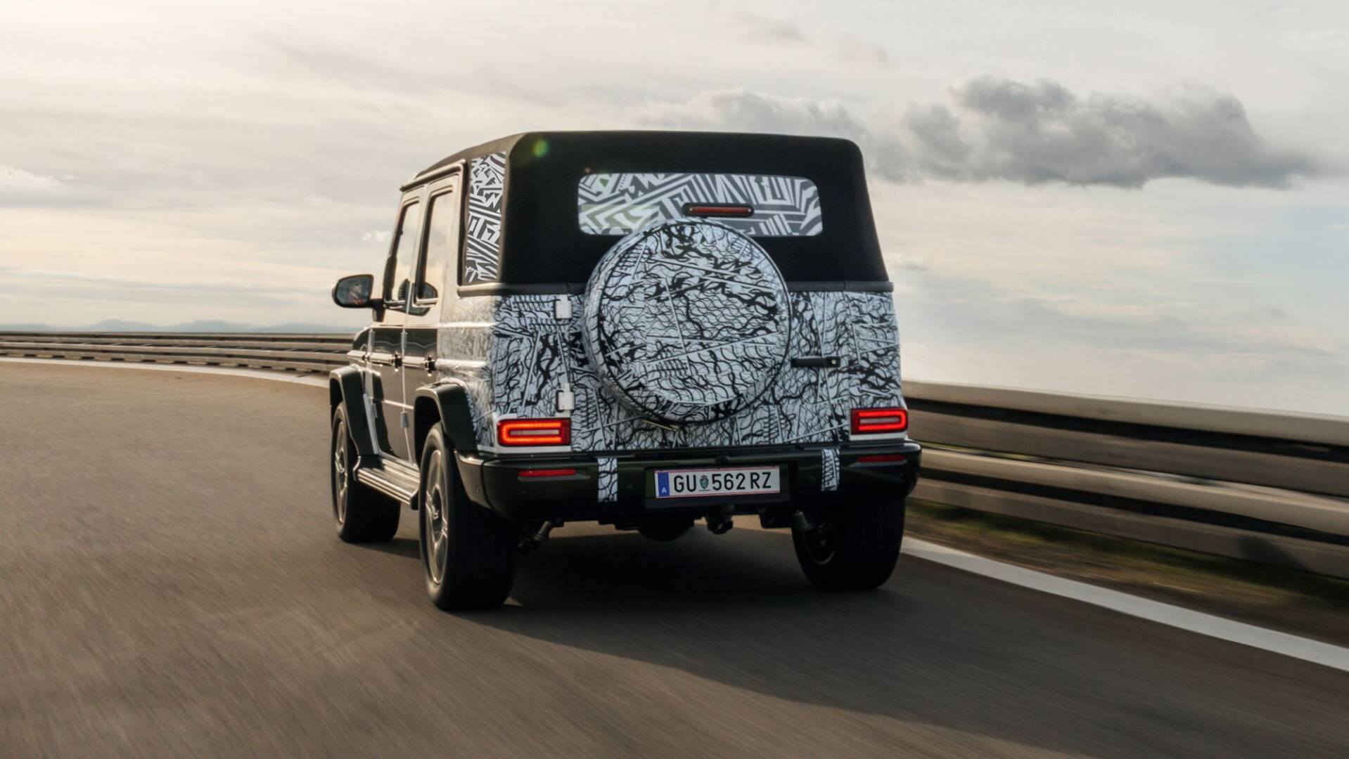 Mercedes-Benz G-Class Cabrio ще пристигне през втората половина на 2027 г.
