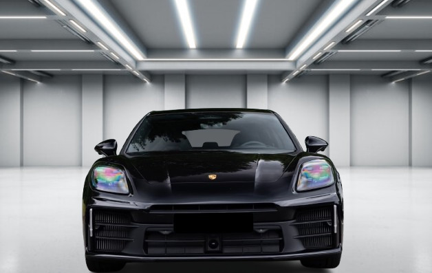 Porsche Panamera 4
